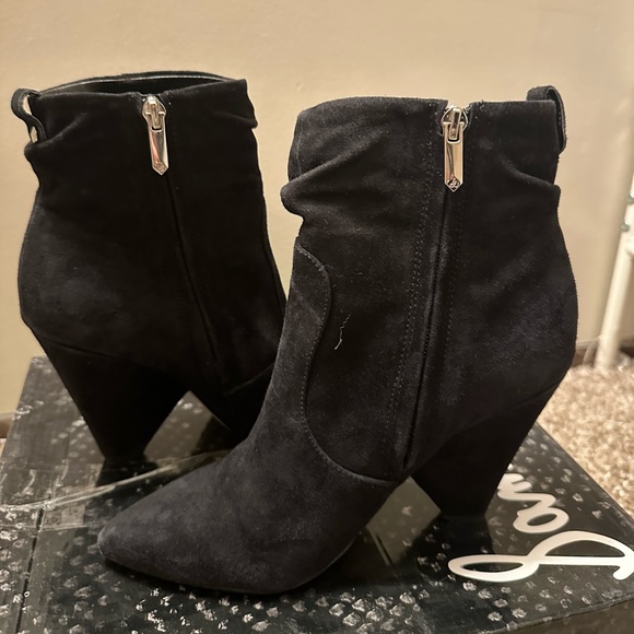 Roden | Black Suede Ankle Boot | Sam Edelman - Picture 2 of 3